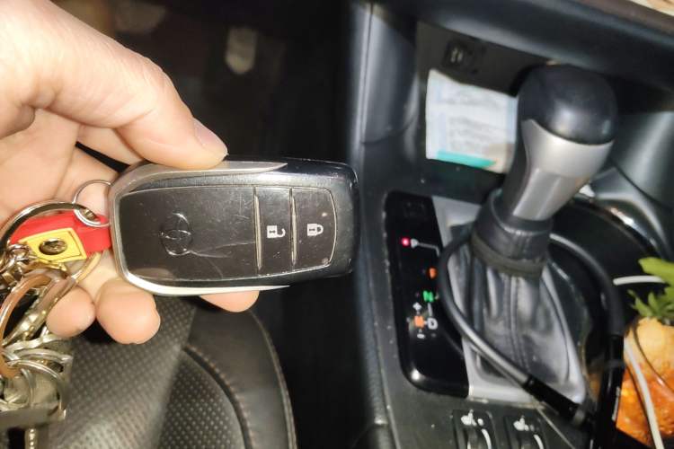 Used Toyota Highlander 2017 2.0T Four-Wheel Drive Luxury Edition 7 Seats