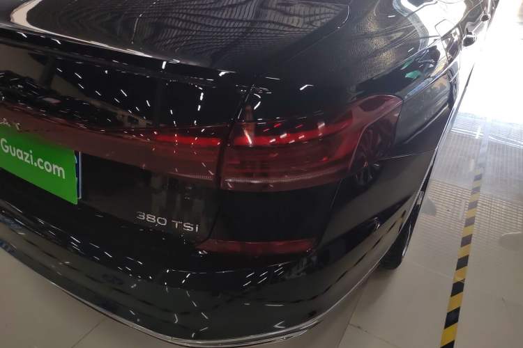 Used Volkswagen Passat 2024 380TSI Starry Elite Edition Right Rear Taillight