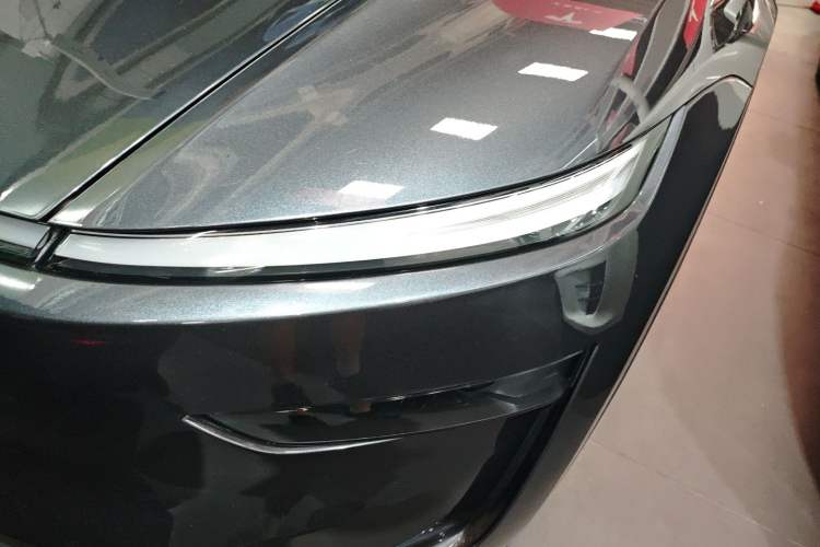 Used Tesla Model Y 2025 Rear-Wheel Drive First Edition Left Front Headlight