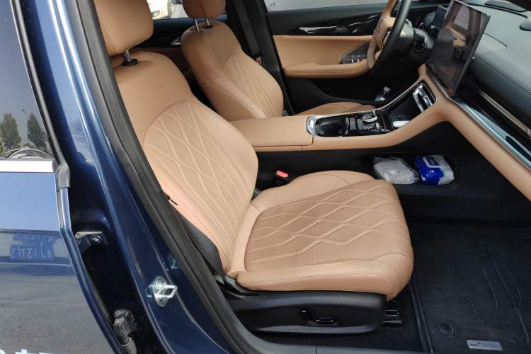 Used Geely Galaxy A7 2025 Model EM-i 150km Starship Edition Right Front Seat