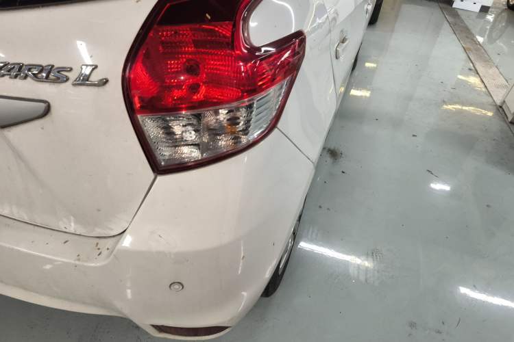 Used Toyota YARiS L Zhi Xuan 2015 1.5E Automatic Charm Edition Right Rear Taillight