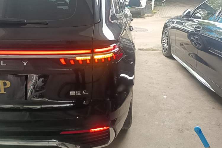Used Geely Auto Monjaro L 2021 2.0TD DCT EVO Two-Wheel Drive Prestige Version Right Rear Taillight