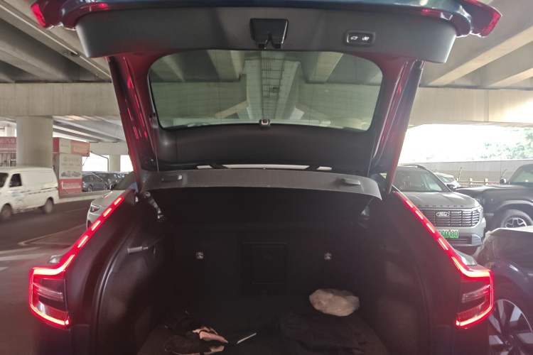 Used Volvo C40 2024 Long-Range PRO Version