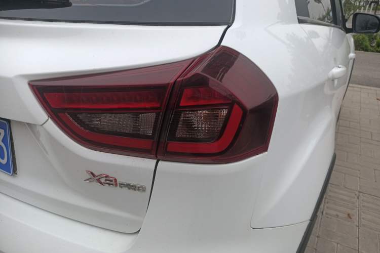 Used Geely Auto Vision X3 2021 PRO 1.5L CVT Deluxe Model