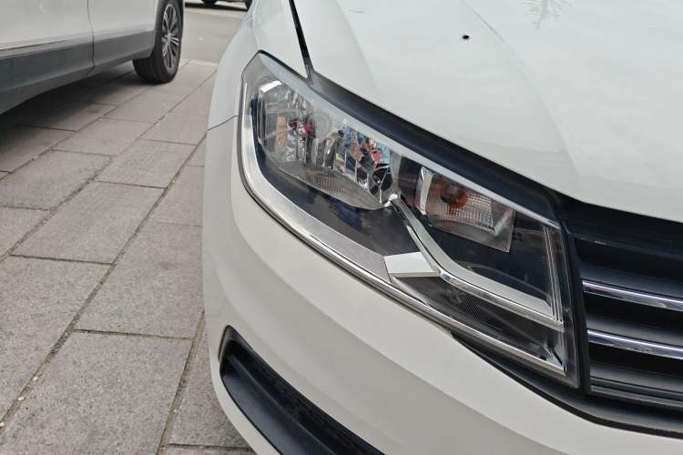 Used Volkswagen Santana 2016 1.6L Manual Fashion Edition
