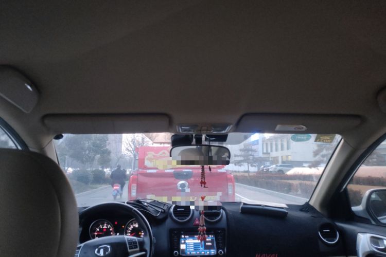 Used Haval H6 2013 Upgraded Model 2.4L Automatic Two-Wheel Drive Elite Version