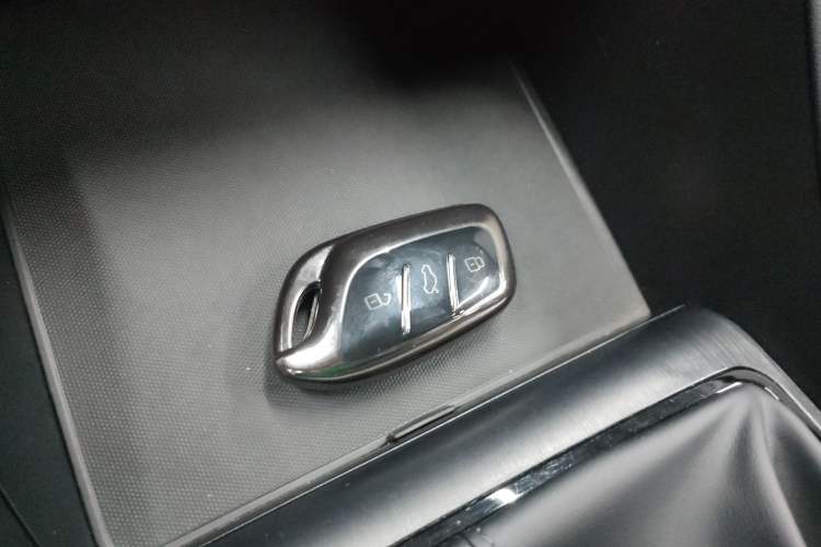 Used Roewe i5 2023 1.5L Manual Comfort Edition