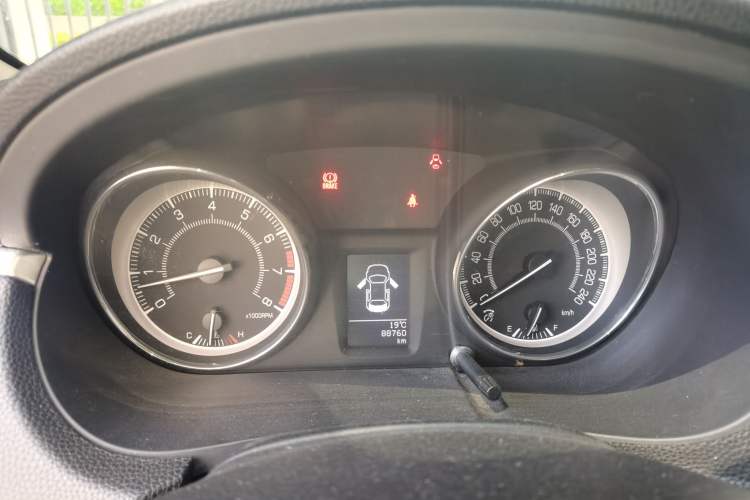 Used Suzuki Kizashi 2010 2.4L Two-Wheel Drive Standard Edition
