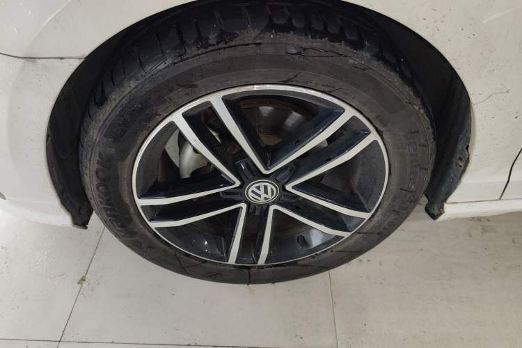Used Volkswagen Lamando 2019 280TSI DSG Comfort Edition China VI standard Left Front Wheel Hub