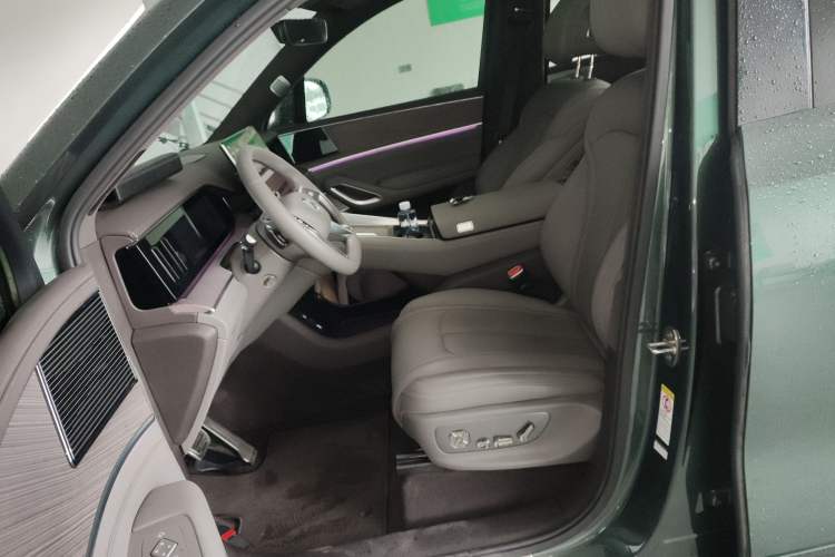 Used Denza N9 2025 Prestige Version