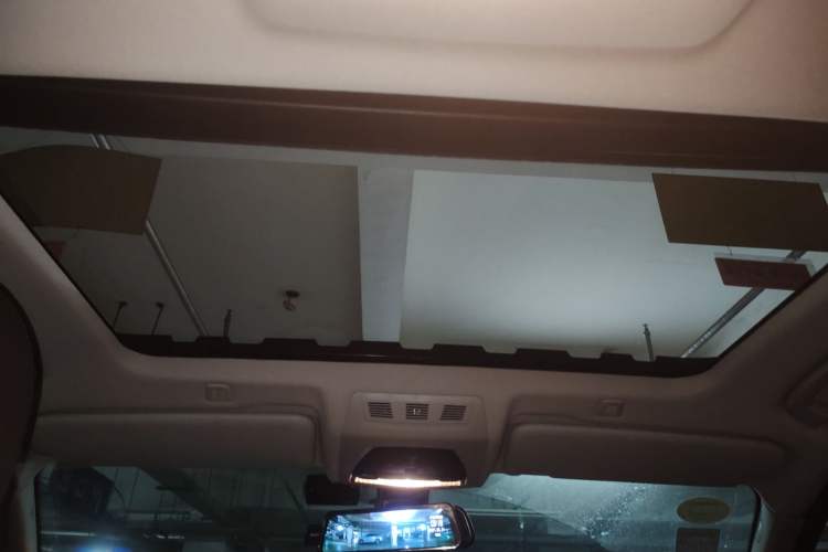 Used BMW 5 Series 2014 525Li Luxury Design Package