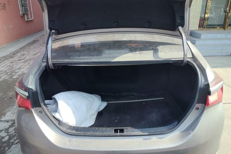 Used Toyota Corolla 2017 Revised Dual-Engine 1.8L E-CVT Elite Edition
