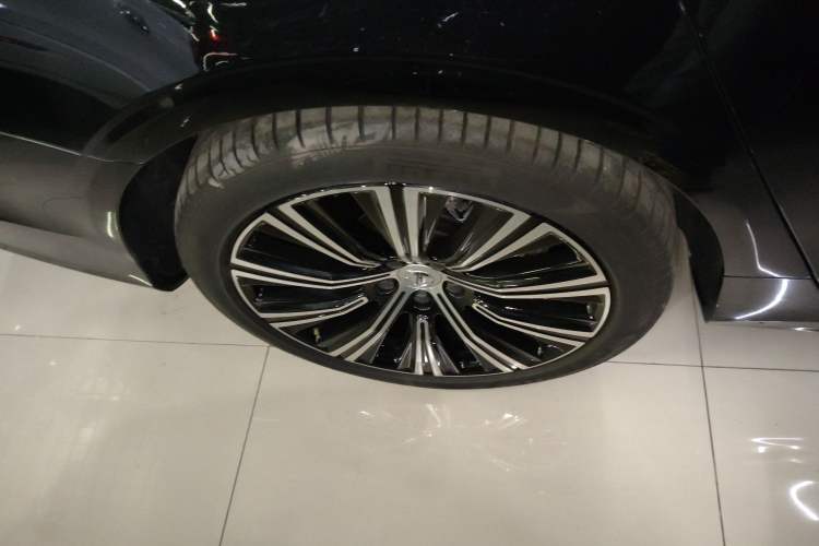 Used Volvo S90 2025 B5 Zhiyuan Luxury Edition
