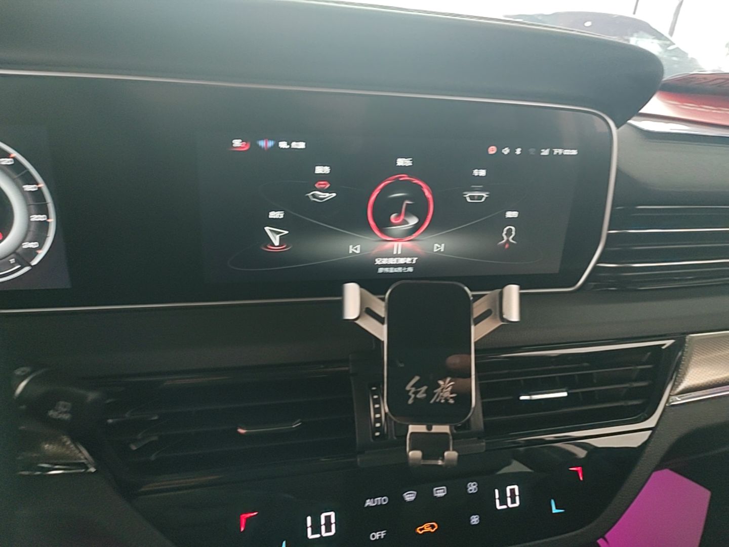 Hongqi HS5 2022 Revised Version 2.0T Smart Connect Flagship Edition — снимка 15