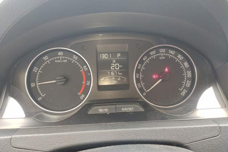 Used Skoda Rapid Spaceback 2014 1.6L Automatic Enjoyment Edition
