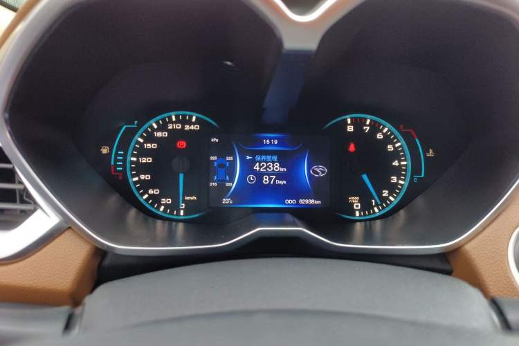 Used Soueast DX7 2015 1.5T Manual Luxury Model
