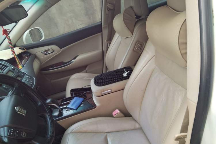 Used Toyota Crown 2011 2.5L Royal Special Edition with Leather and Sunroof Left Front Seat