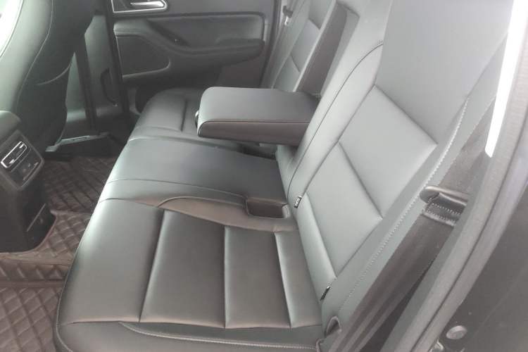 Used Great Wall Poer 2024 2.4T Passenger Version Automatic Diesel 4x4 Comfort Trim
