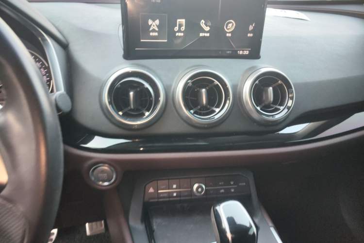 Used Wey VV5 2017 2.0T Ultra-Luxury Version
