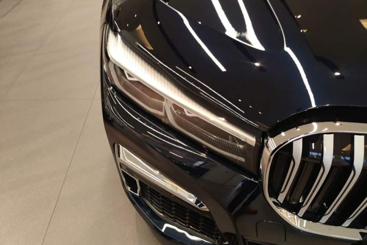 Used BMW 7 Series 2021 740Li Leading Model M Sport Package Exterior 3