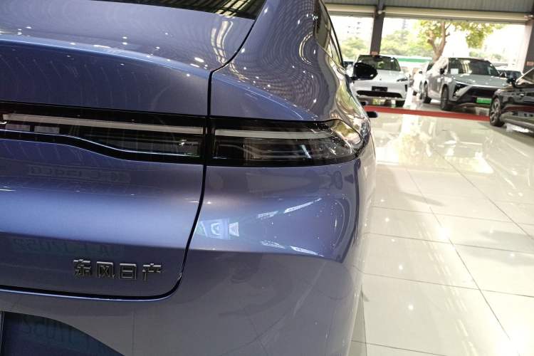 Used Nissan N6 2026 Model 180 Max Right Rear Taillight