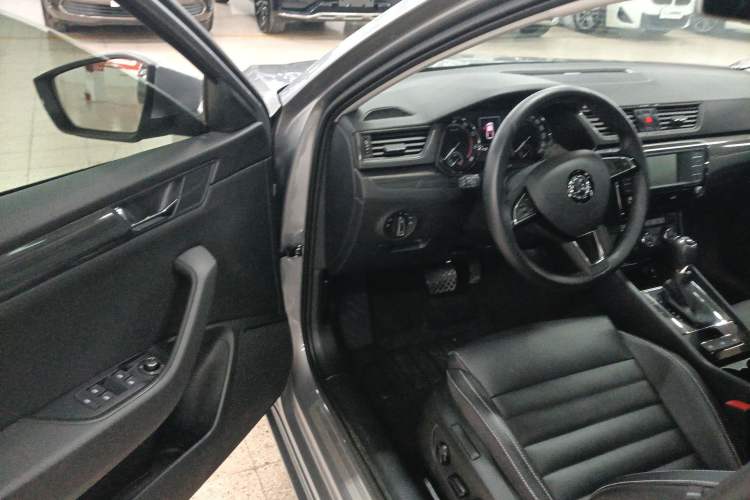 Used Skoda Superb 2016 TSI330 DSG Smart Drive Edition