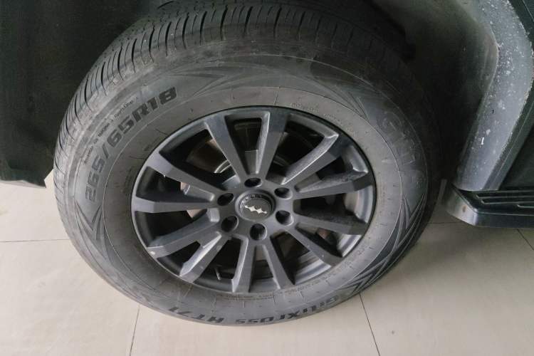 Used Formula Leopard 5 2023 Navigator Edition
