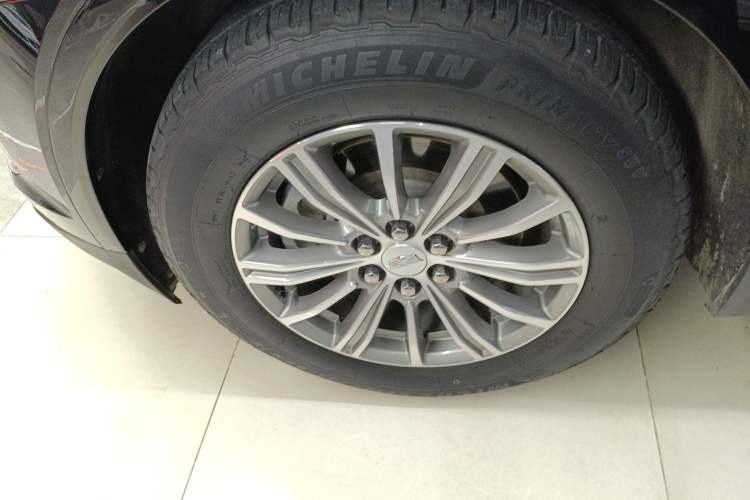 Used Cadillac XT5 2018 25T Luxury Model
