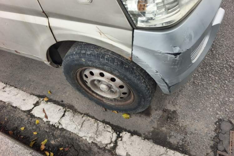 Used Wuling Rongguang 2011 1.2L Base Version
