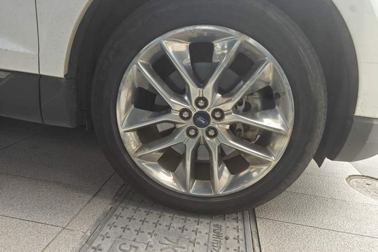 Used Ford Edge 2015 2.0T GTDi Four-Wheel Drive Prestige Model