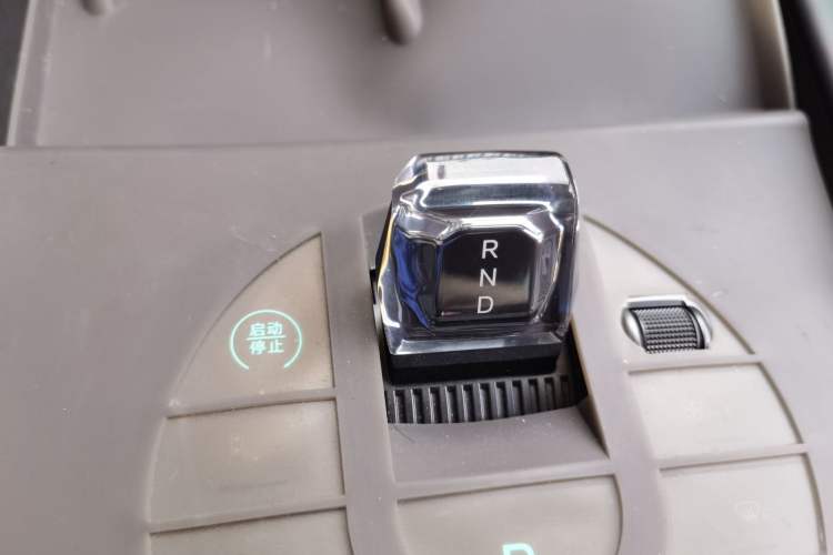 Used BYD Seal 06 New Energy 2024 DM-i 120KM Luxury Model Gear Lever