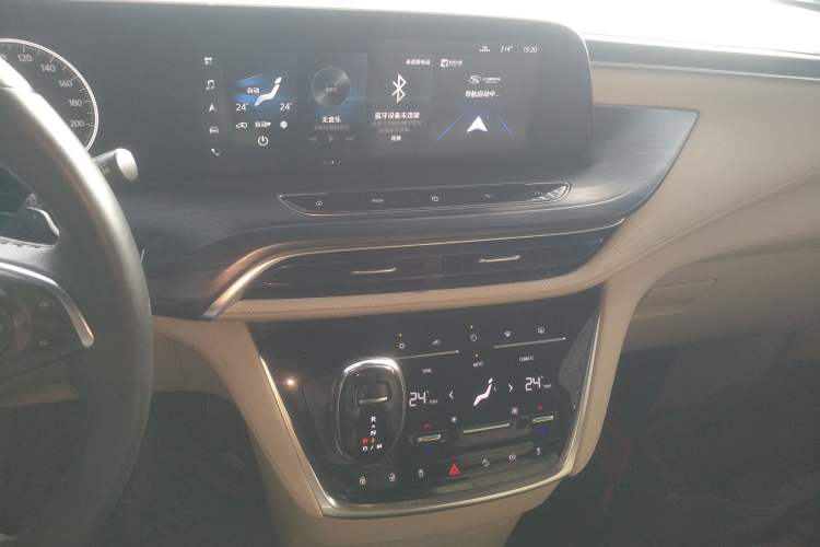 Used Buick GL8 2022 ES Land Cruiser 653T Luxury Model
