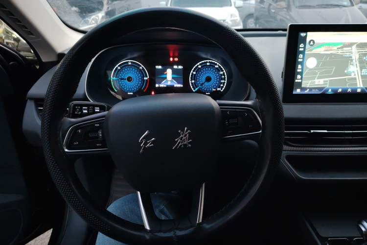 Used Hongqi E-QM5 2022 431 km Charge & Enjoy Edition
