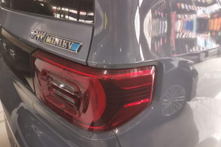 Used Wuling Hongguang MINIEV 2022 Macaron Premium Model – Lithium Iron Phosphate Right Rear Taillight