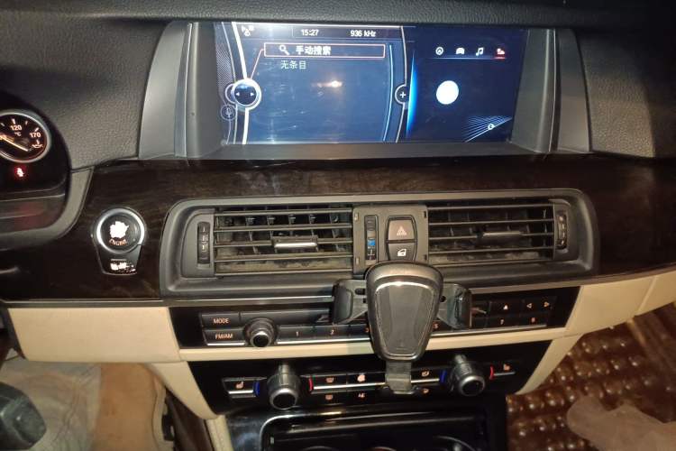 Used BMW 5 Series 2013 525Li Leading Model