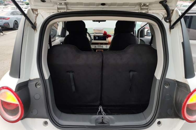 Used CHANGAN NEVO Lumin 2022 210km Sweet Edition Trunk