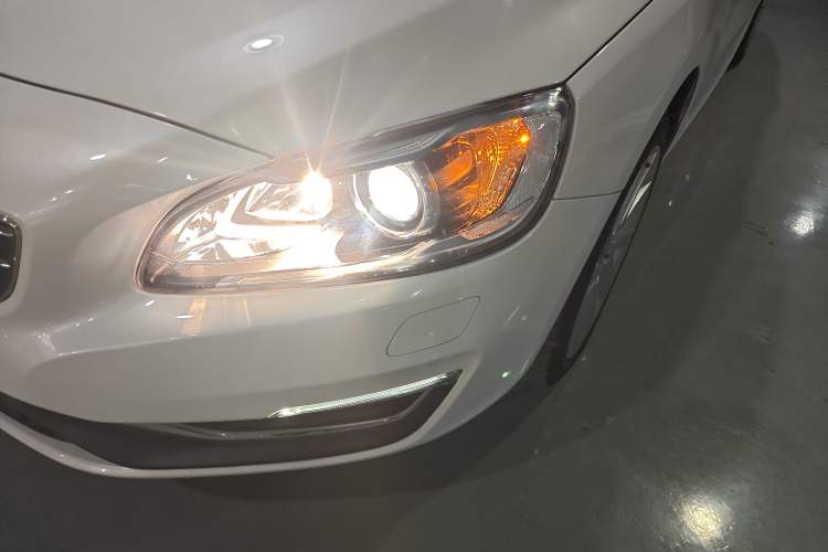 Used Volvo S60 2017 S60L T4 Smart Range Edition
