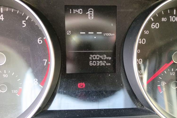 Used Volkswagen Golf 2016 1.6L Manual Fashion Edition
