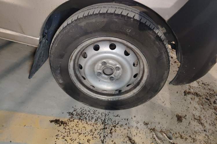 Used Jinbei Hiace X30 2020 1.5L Van Super-Enjoyment Model China VI Standard SWC15M Right Front Wheel Hub