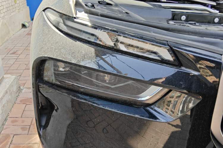 Used BMW X7 2023 xDrive40i Luxury Package with Leading Features