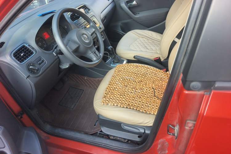 Used Volkswagen Polo 2011 1.4L Automatic ZhiShang Version