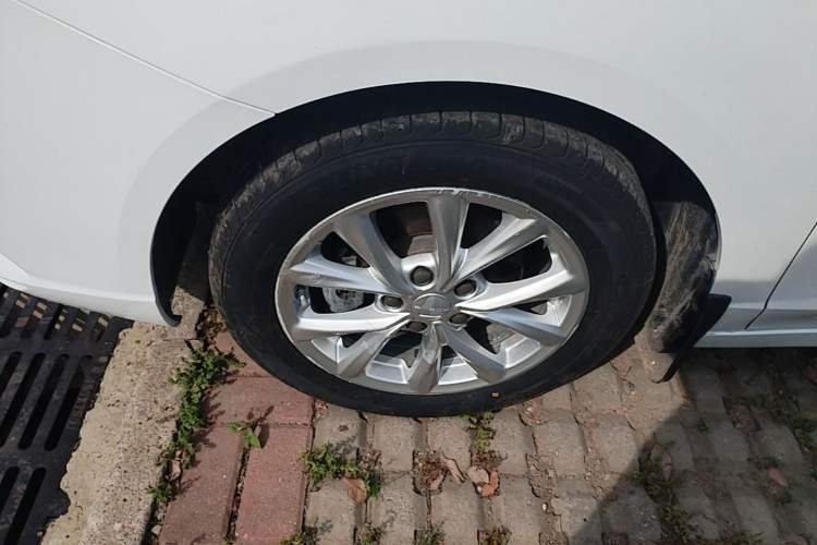 Used Roewe i5 2020 1.5L Automatic 4G Connected Linghao Edition