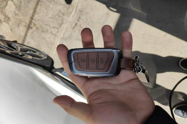 Used SOL X8 2021 300T DCT Leading Smart Connectivity Version 7 Seats Vehicle Key