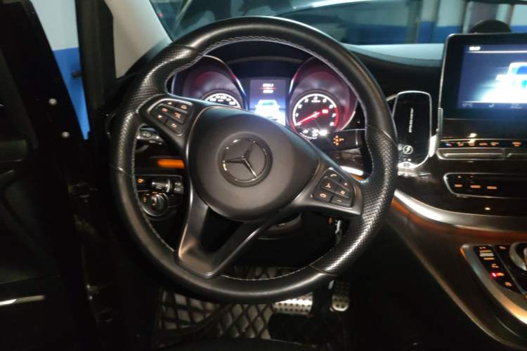 Used Mercedes-Benz V-Class 2018 V 260 L Prestige Extended Version China VI