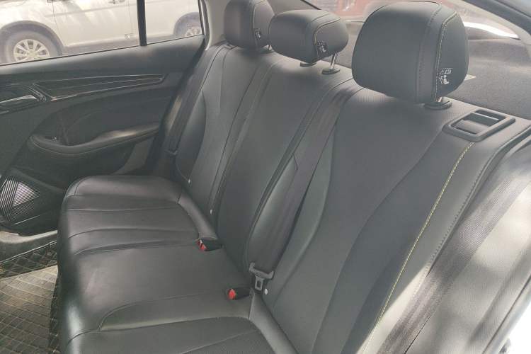 Used Roewe i5 2021 1.5L CVT Assurance Edition Left Rear Seat