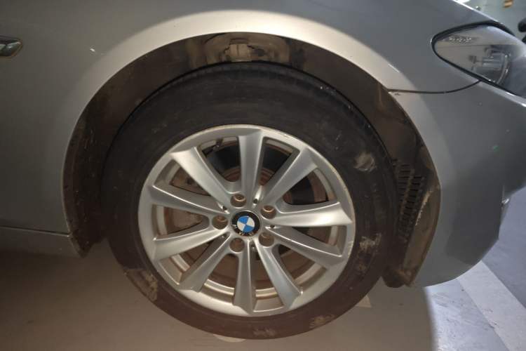 Used BMW 5 Series 2011 523Li Leading Model Right Front Wheel Hub