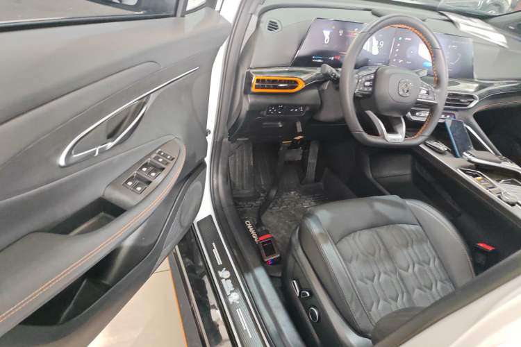 Used Changan UNI-T 2022 1.5T Sport Edition Flagship Version
