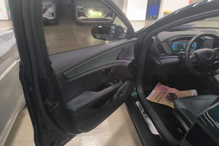 Used BYD Han 2022 EV 610 km All-Wheel-Drive Qianshan Cui Limited Edition
