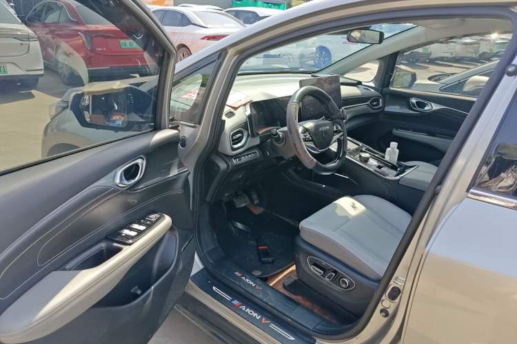 Used AION V 2022 Plus 80 Executive Edition Ternary Lithium Driver Seat