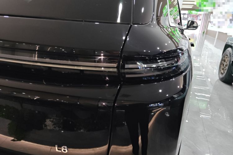 Used Li Auto L8 2023 Pro Model
